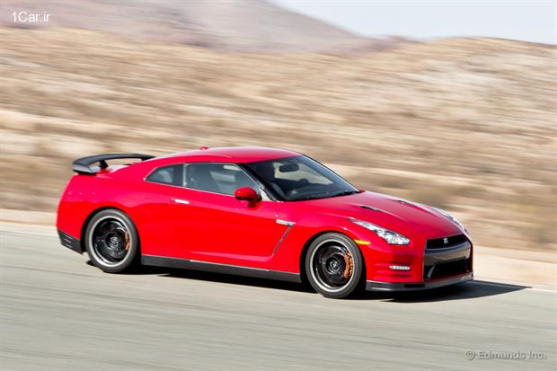 مقایسه کوروت Stingray Z51 و نیسان GT-R 2014